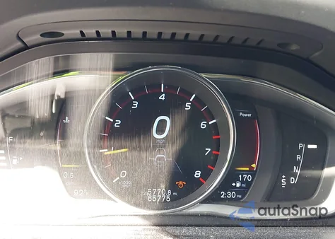 2016 Volvo Xc60 T5 Drive-E Platinum из США, поврежденный, VIN YV440MDM7G2905997